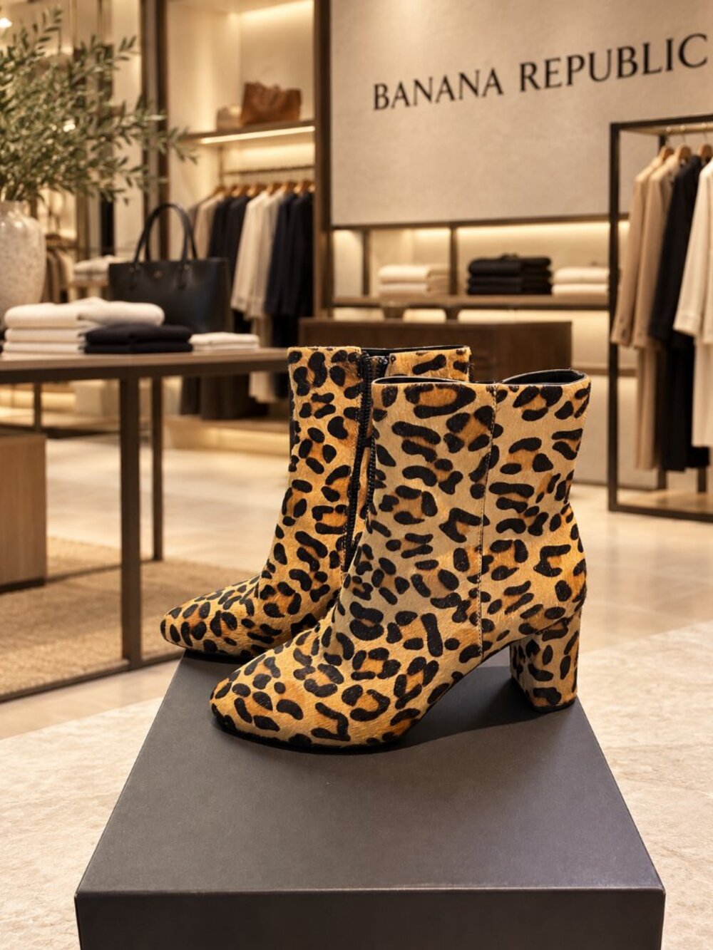 Banana Republic Leopard Calf Hair Boots Sz 7 | Trending